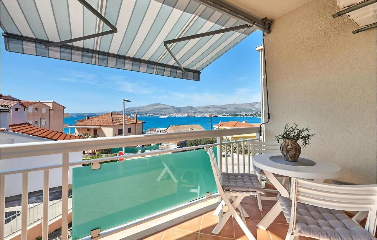 Stunning Apartment In Okrug Gornji With Wifi Trogir