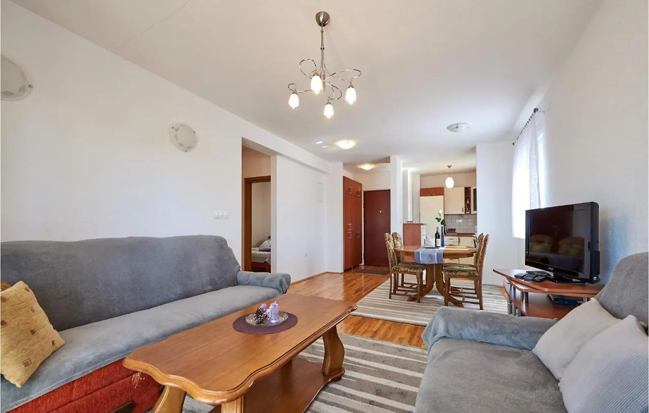 Stunning Apartment In Okrug Gornji With Wifi Trogir